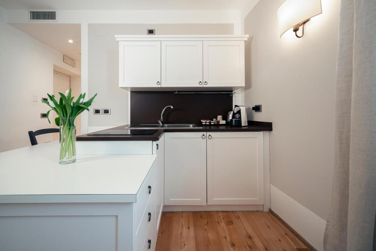 La Canonica Suite Apartments New Location トレント エクステリア 写真